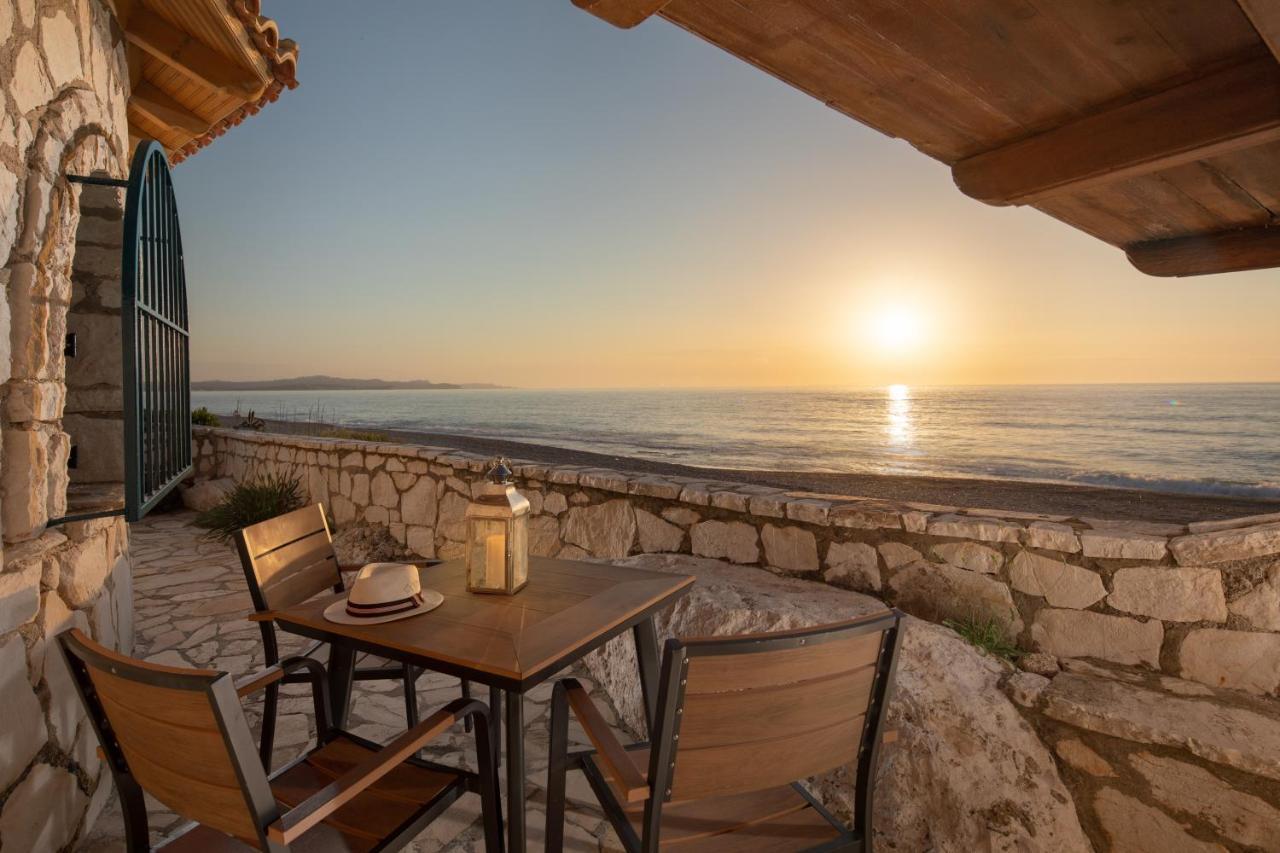 Kyma Suites - Adult Only Accommodation Παραλία Αλμυρού Εξωτερικό φωτογραφία